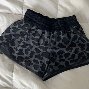 Lulu lemon tracker shorts